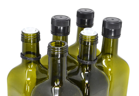 Dark green glass bottle protects olive oil from light, 750ml