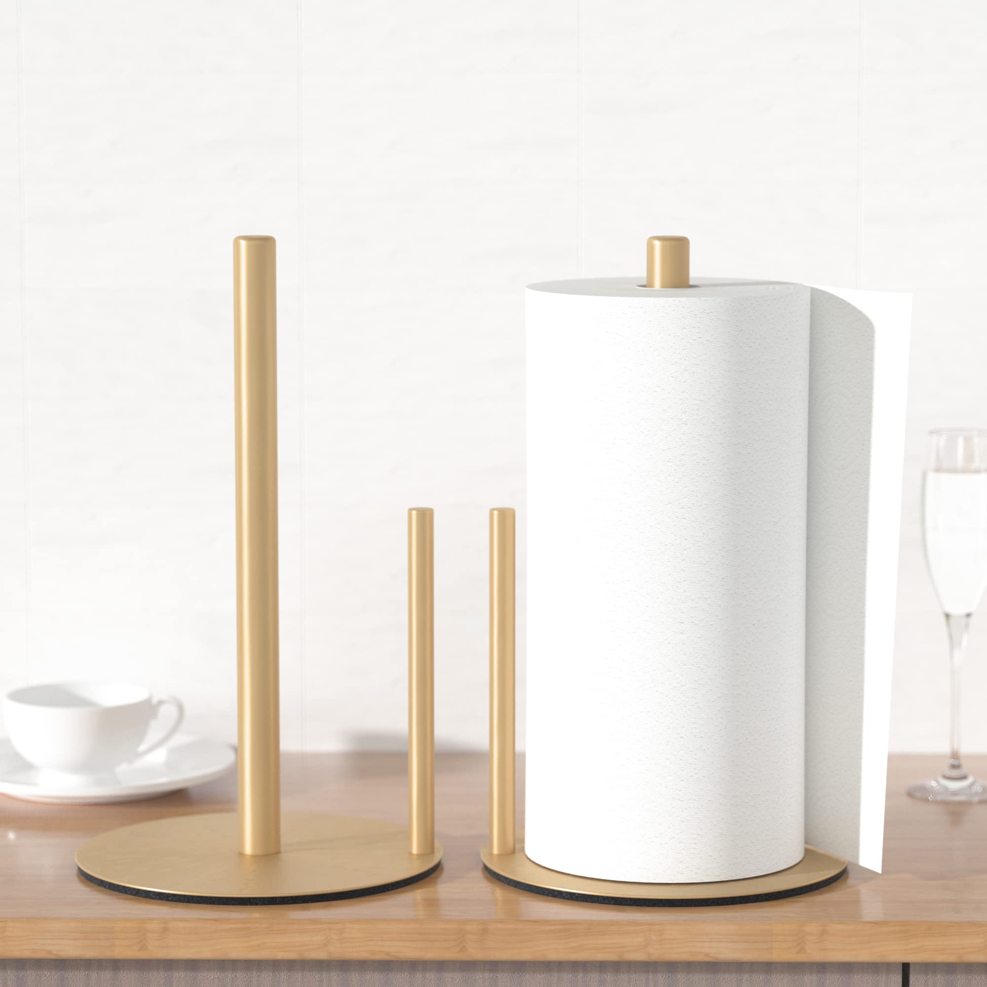In-use shot captures effortless tearing and tidy roll organization.