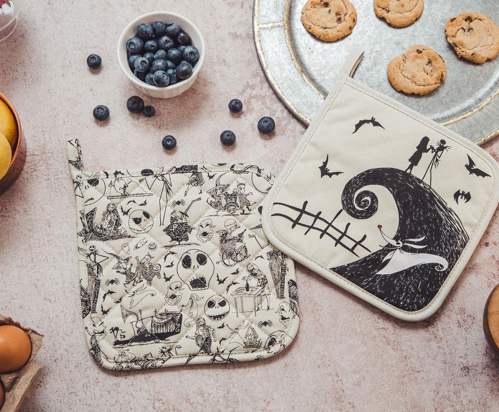 Nightmare Before Christmas pot holder Zero foreground adds playful protection