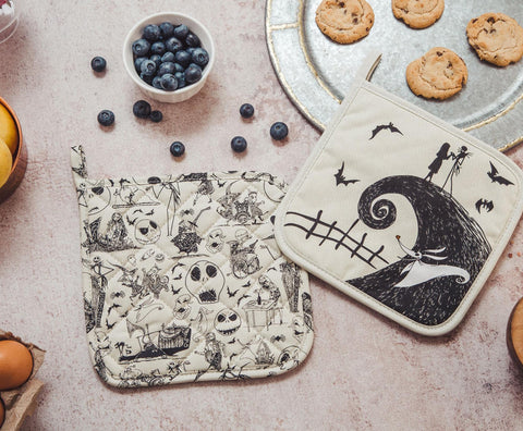 Nightmare Before Christmas pot holder Zero foreground adds playful protection