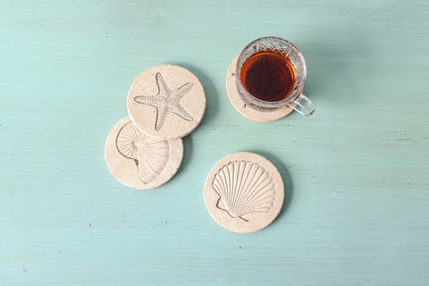 NIKKY HOME Easy-clean resin coaster maintains glossy surface after use
