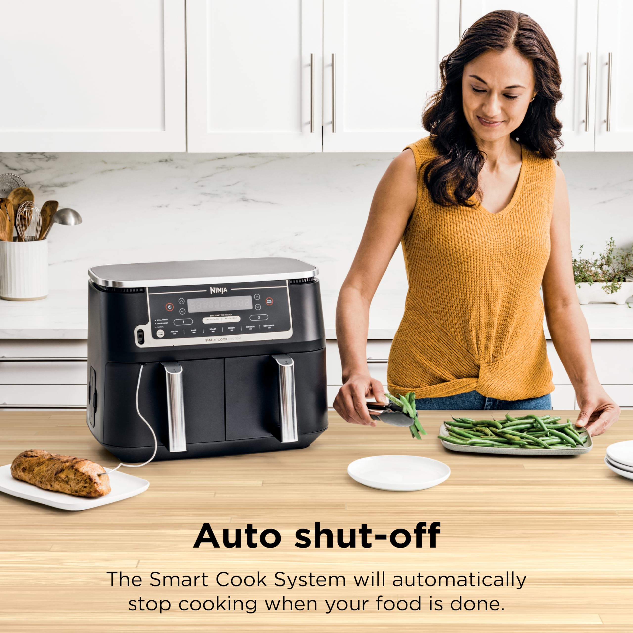 Ninja DZ550 Match Cook and Smart Finish synchronize two dishes.