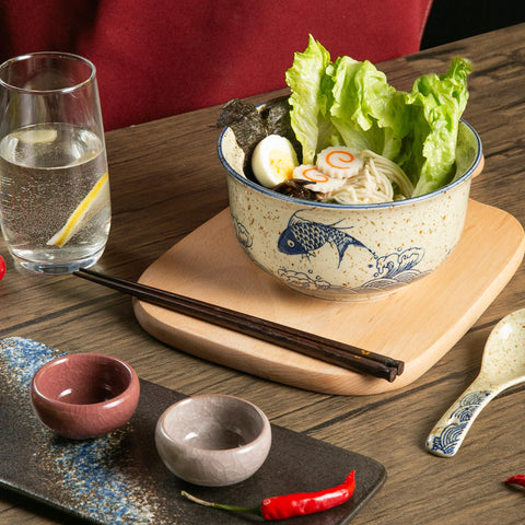 Niturceal serving noodles with ample space for toppings and broth.