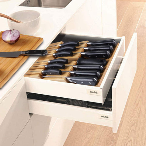 NIUXX bamboo knife slot close-up illustrates removable sections for personalized arrangement