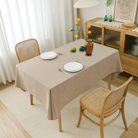 NLMUVW indoor-outdoor table cover suits kitchens, cafes, and patios.