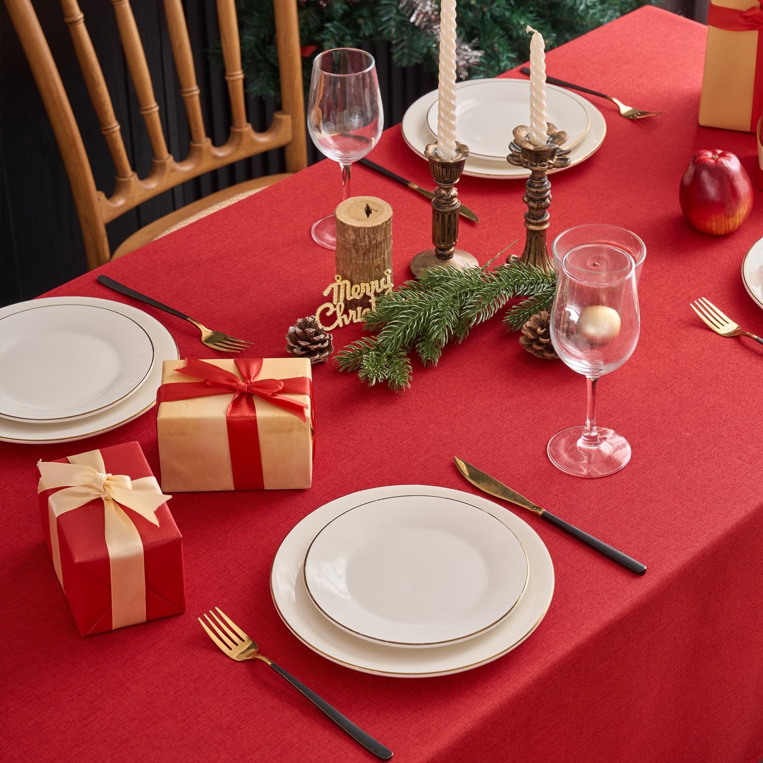NLMUVW waterproof tablecloth protecting surfaces during meals and spills.