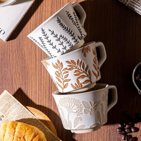 Noevany mug is microwave- and dishwasher-safe for easy reheating.