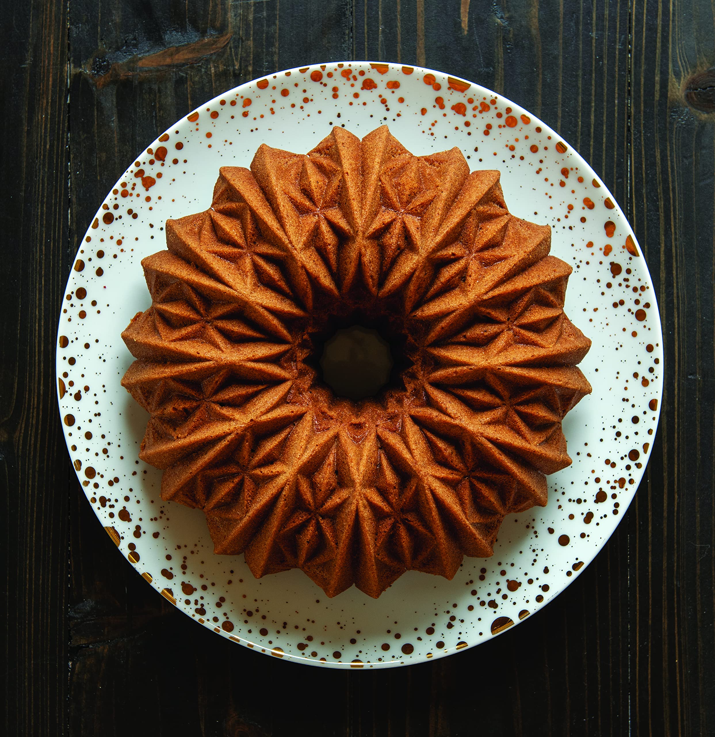 Detailed swirl on Nordic Ware Cut Crystal Bundt in gold