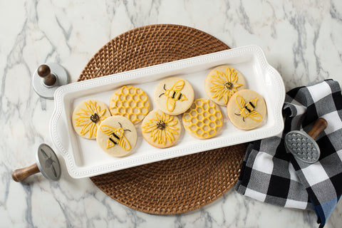 Nordic Ware dough-dusting prep helps clean releases for smooth impressions.