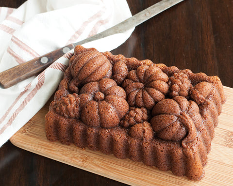 6-cup capacity of Harvest Bounty Loaf Pan supports pumpkin breads and small cakes
