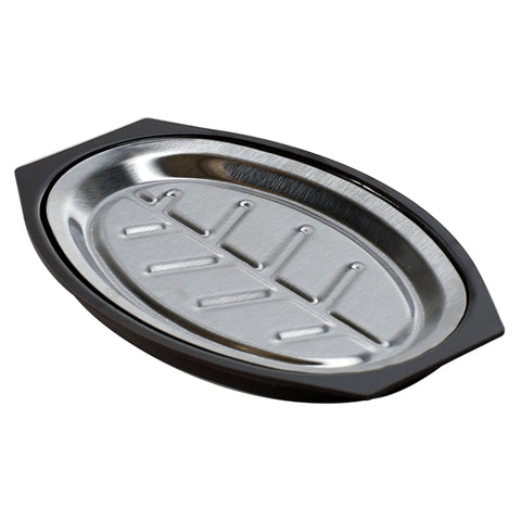 Nordic Ware Sizzling Server on grill lid for warm, restaurant-style plating