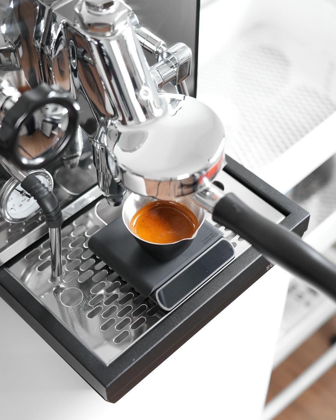 Normcore Pocket Coffee Scale V3 compact design fits in an apron pocket