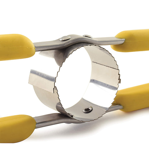 Norpro GripEz in use on cob demonstrating efficient kernel removal