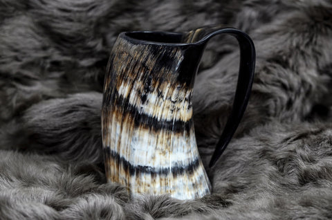 NORSE EMPIRE Authentic horn mug ideal for beer, mead, or mealtime rituals.