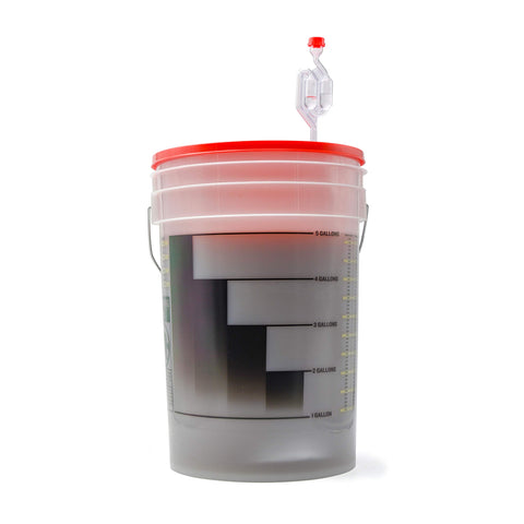 Northern Brewer 6.5-gallon fermentor with spigot enables clean fermentation