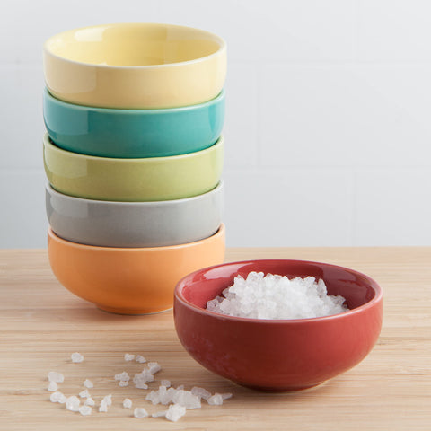 Table setting with Now Designs Canyon pinch bowls for organized prep.