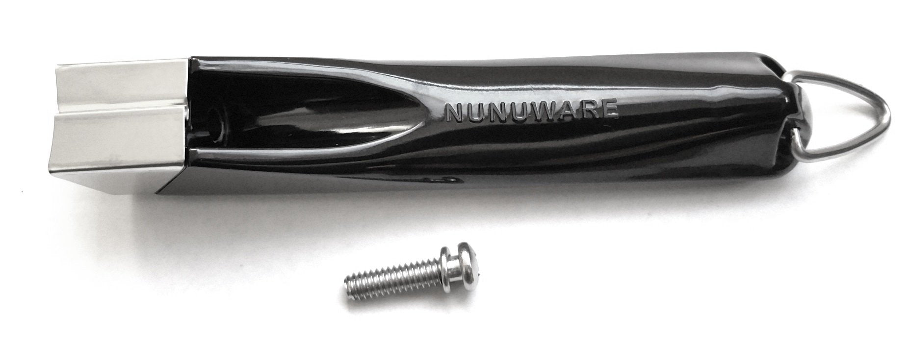 Nunuware long-handle attached to Amway Queen skillet improves grip during sautéing.