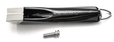 Nunuware long-handle attached to Amway Queen skillet improves grip during sautéing.