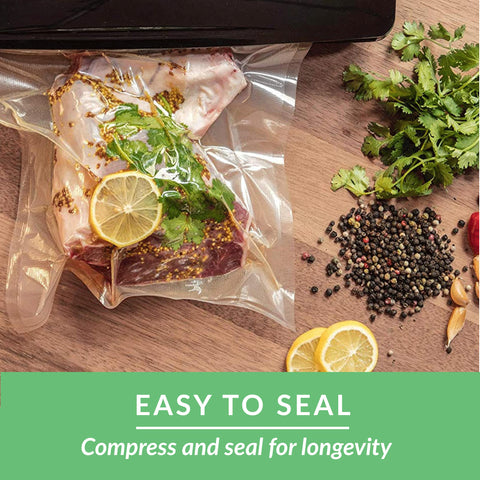 Nutri-Lock easy-tear edge roll for quick openings