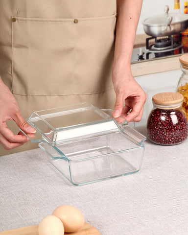 NUTRIUPS gift-ready glass casserole dish for holidays and occasions.