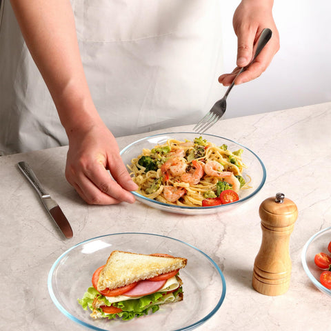Nutriups multipurpose plates ideal for pasta, salad, desserts and more.