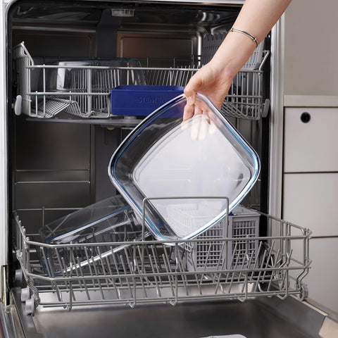 NutriUPS oven-safe and freezer-safe dish for versatile cooking.