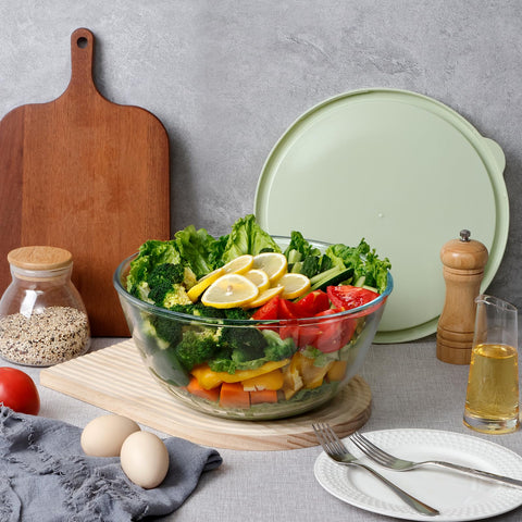 NUTRIUPS large-capacity bowl supports mixing, serving, and storing in one piece.
