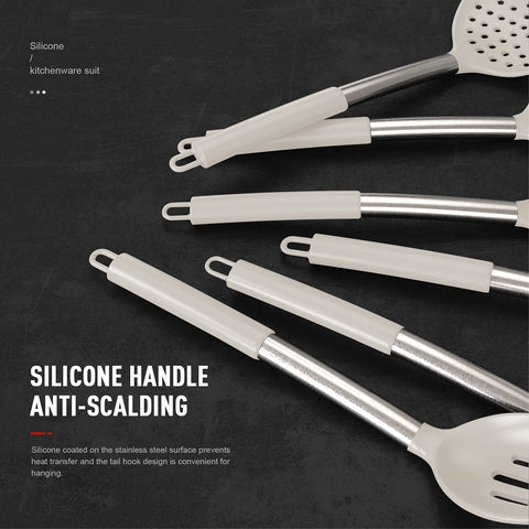 Oannao silicone turner with slotted design ideal for draining foods
