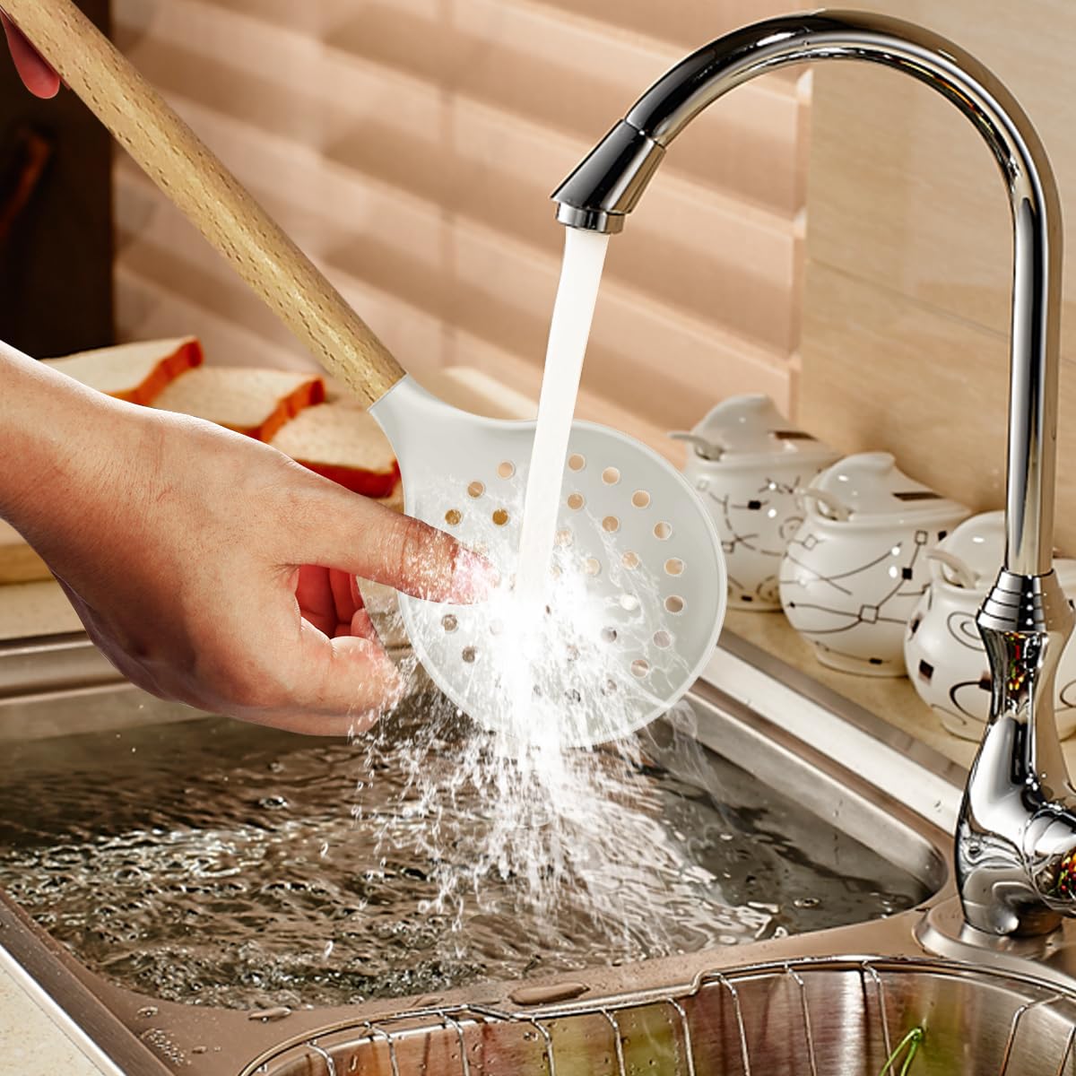 Heat resistance up to 446°F makes high-heat cooking safer.