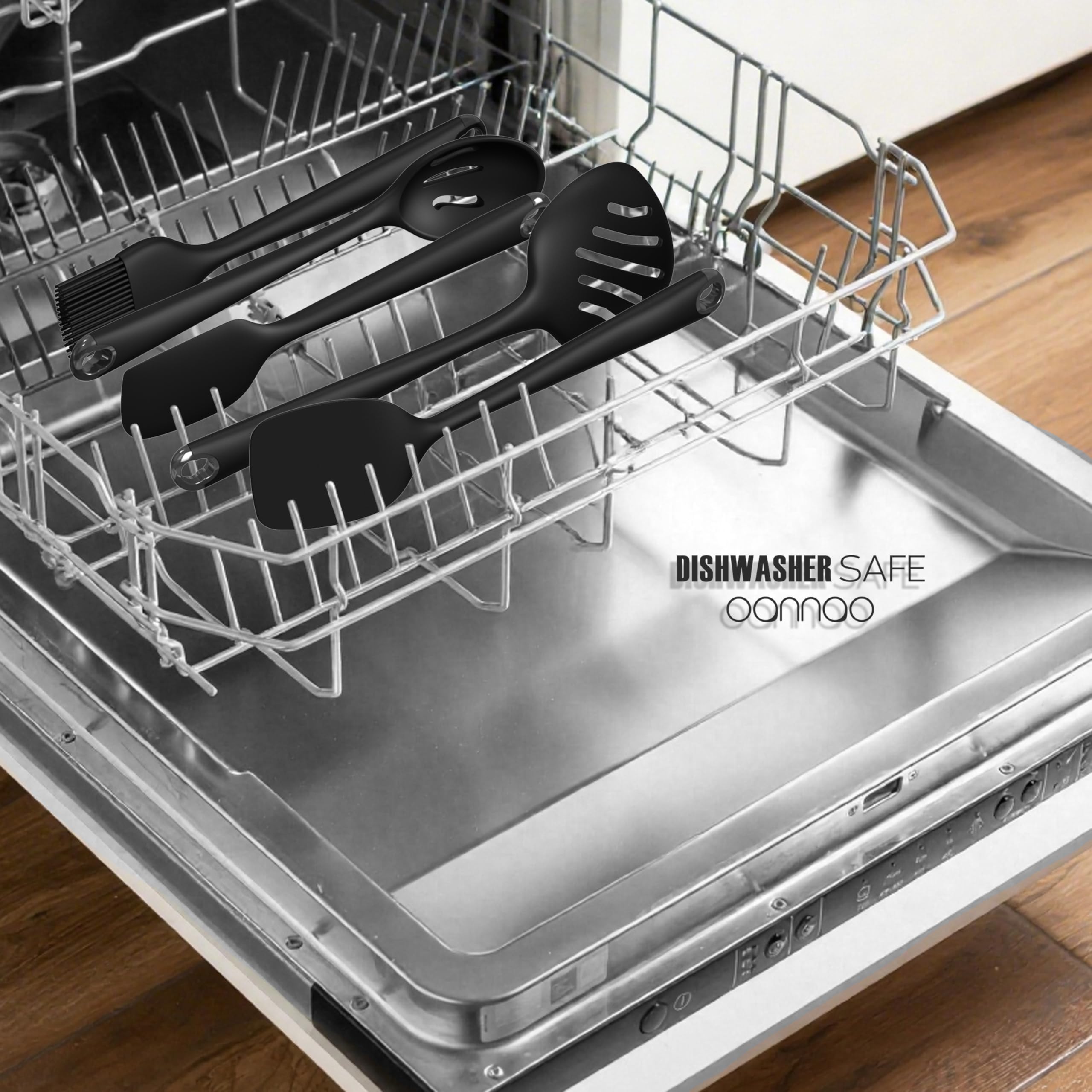 Oannao deep soup ladle serving hot broths with control.