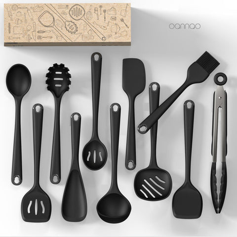 Oannao pasta fork handling al dente noodles with ease.
