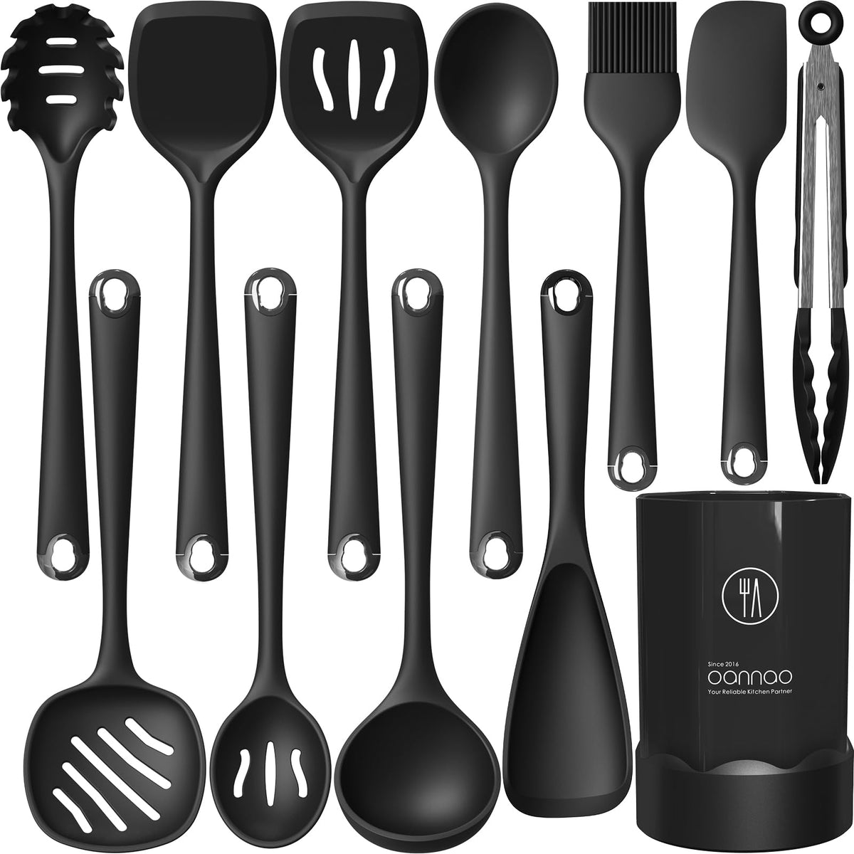 Oannao silicone spatula for nonstick pans, gentle scraping and heat-safe performance.