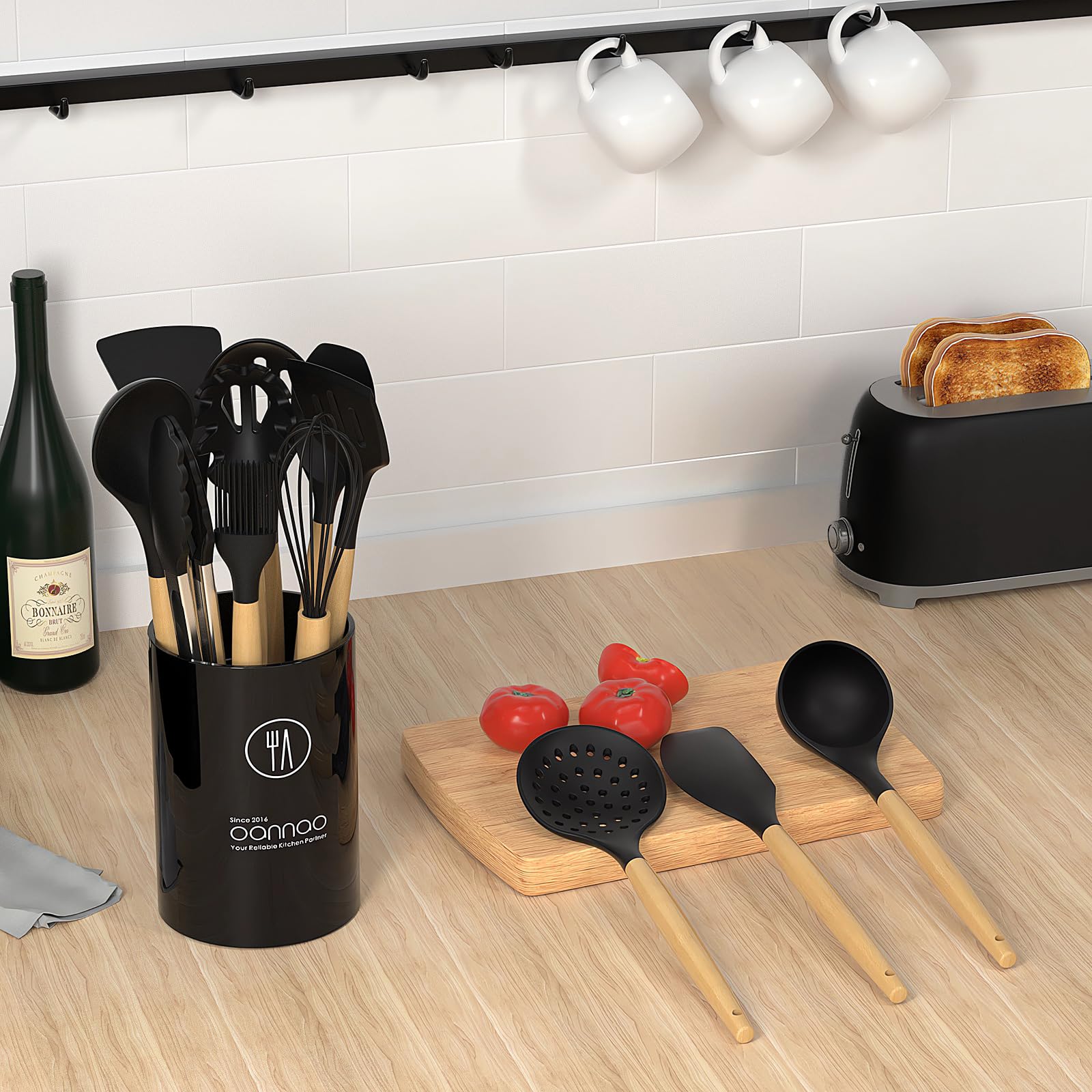 Oannao durable core with seamless silicone wrap protects cookware from scratches.
