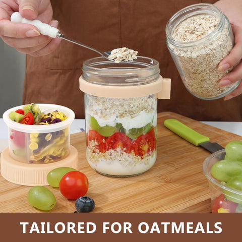 OcePor included stainless steel spoons stored inside for convenient use.