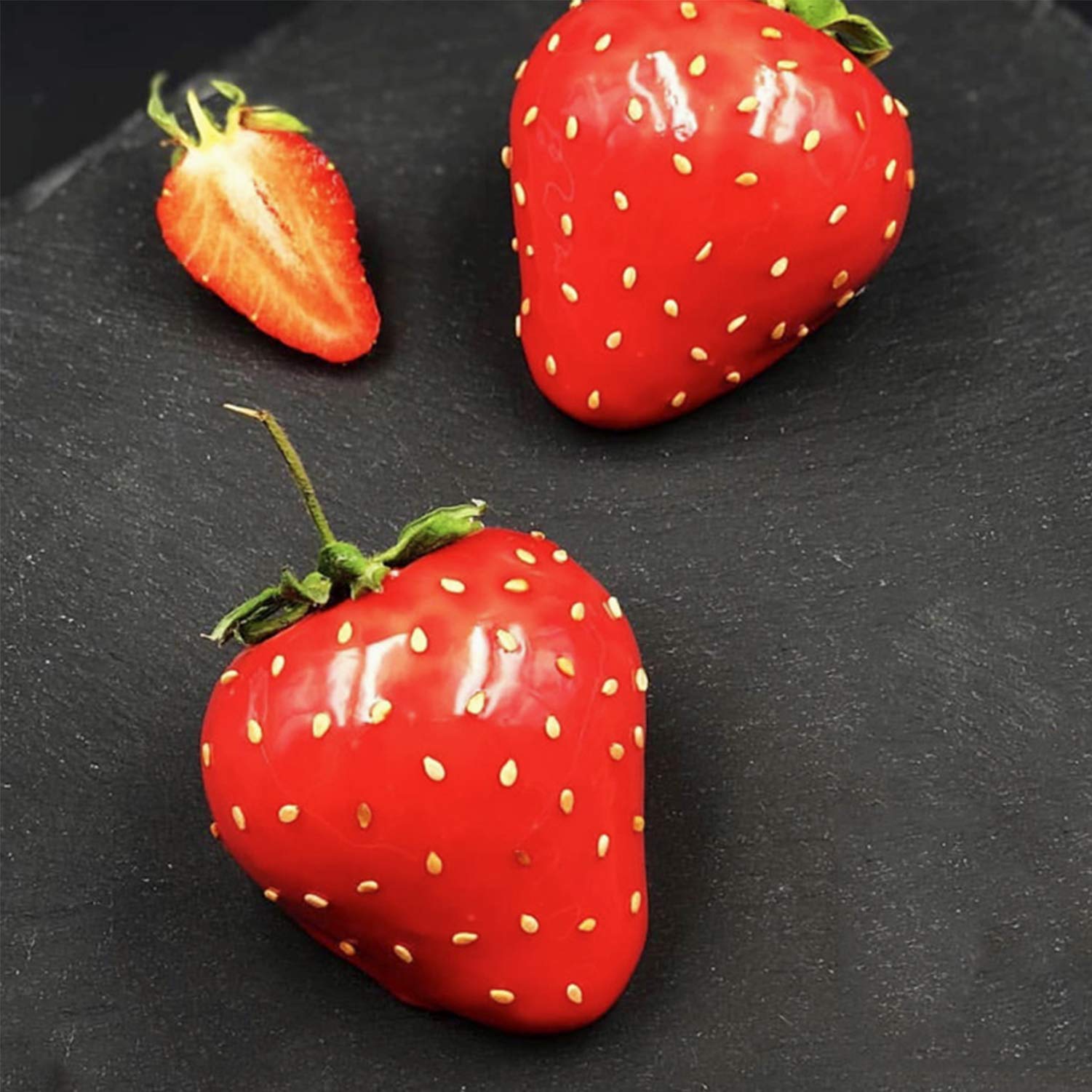 OCPO Kitchen packaging shows an eight-cavity strawberry mold