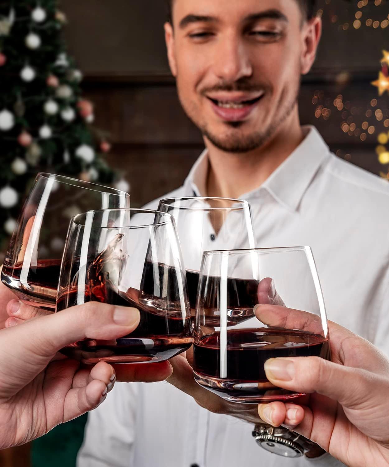 OJA stemless glass with wide base provides stability and minimizes spills.