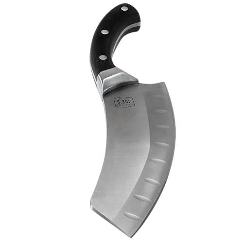 Oklahoma Joe's Blacksmith ergonomic raised handle for comfortable grip