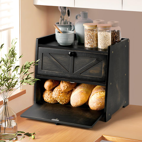 Ollieroo bread box close up of magnetic latch for secure, easy closure