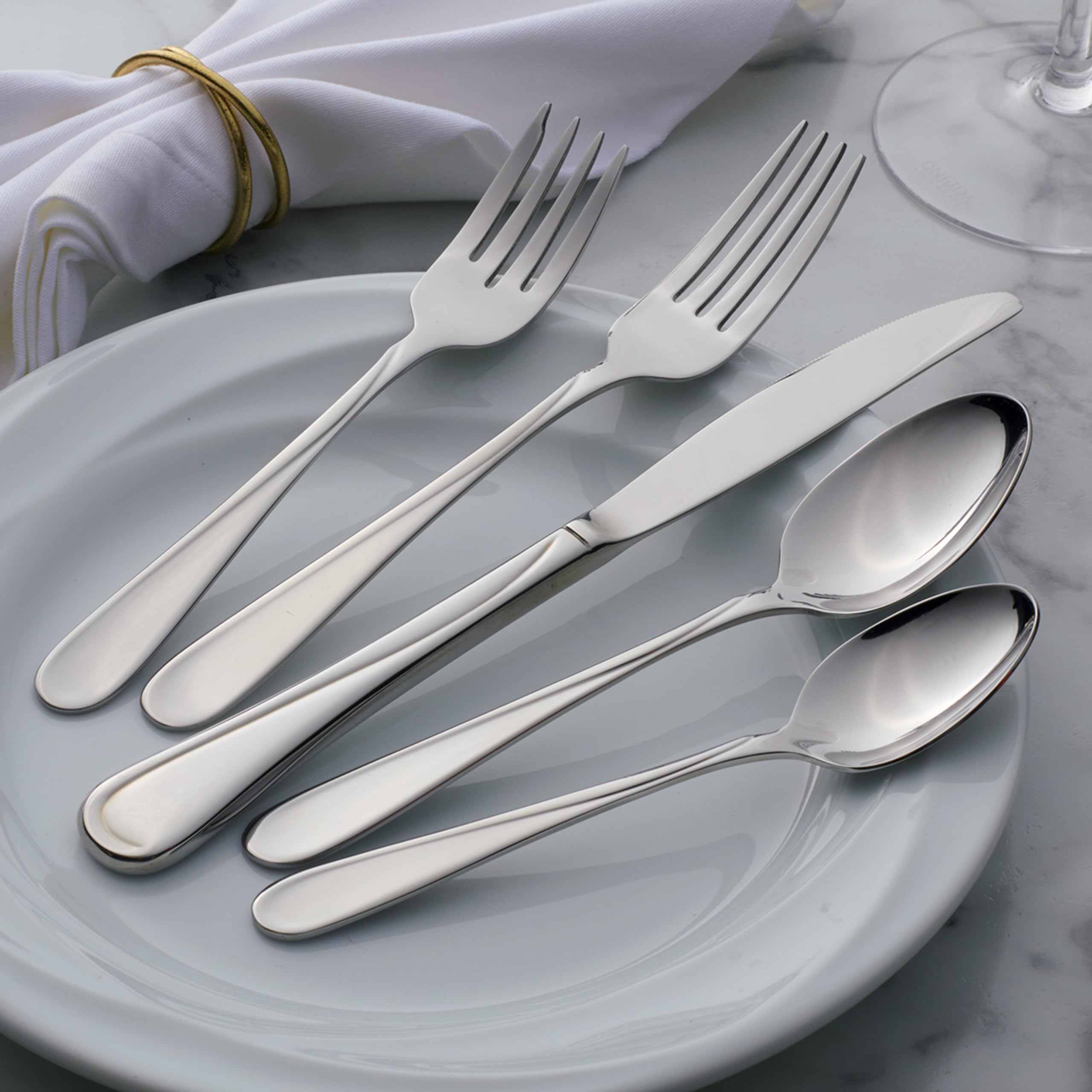 Oneida Flight teaspoons ready for entertaining guests at the table.