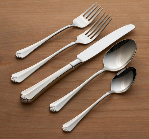 Oneida Juilliard teaspoons for precise stirring and sweet moments.
