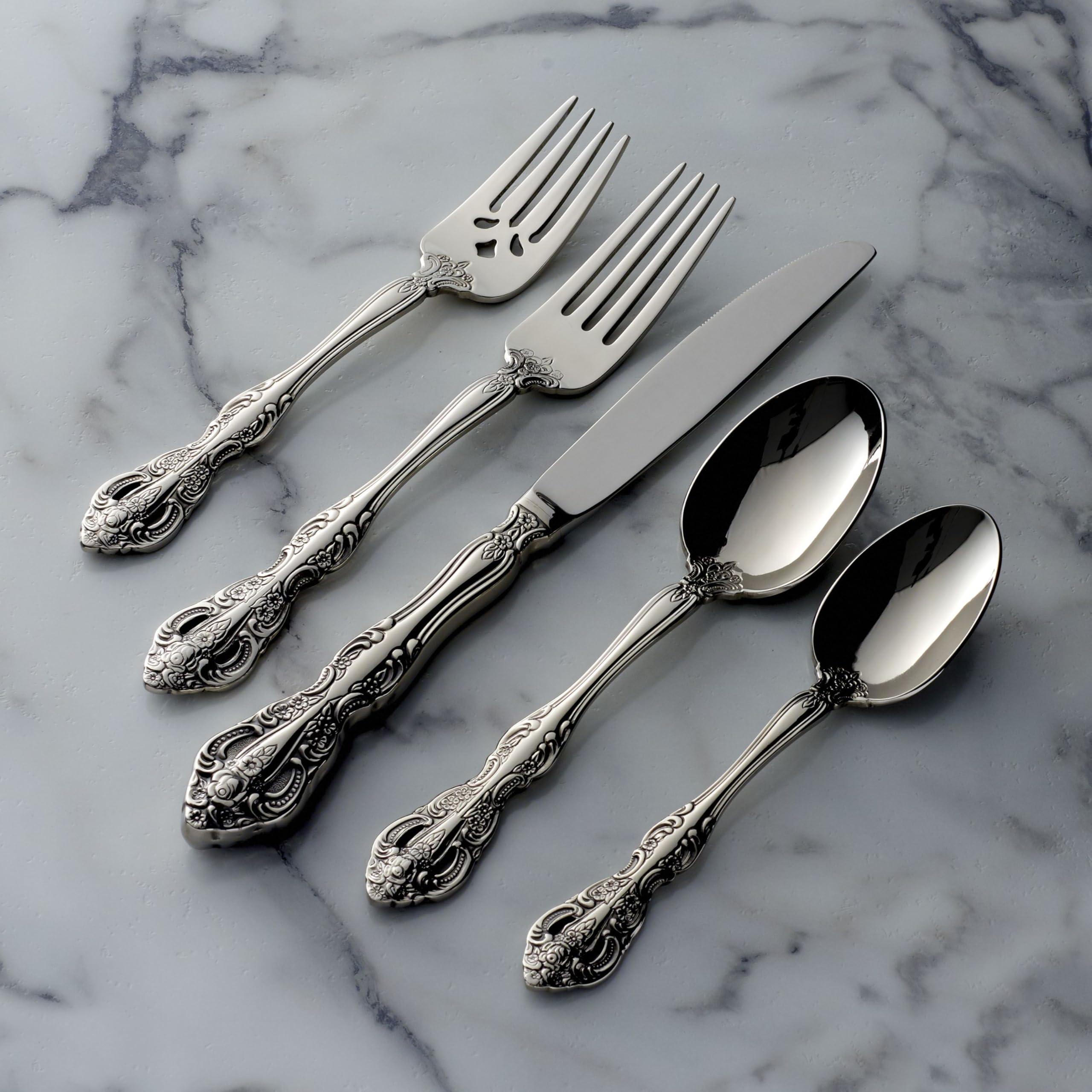 Oneida Michelangelo flatware grooves close-up highlighting craftsmanship and design
