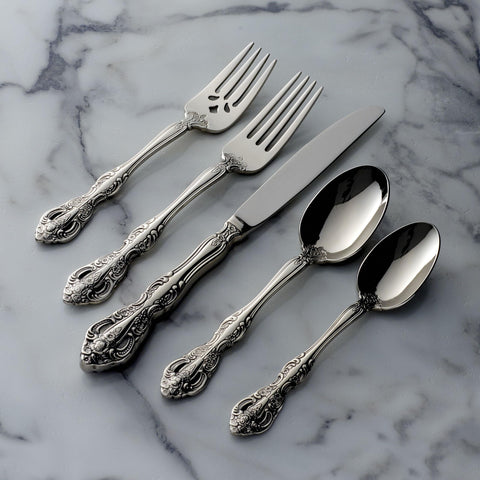 Oneida Michelangelo flatware grooves close-up highlighting craftsmanship and design