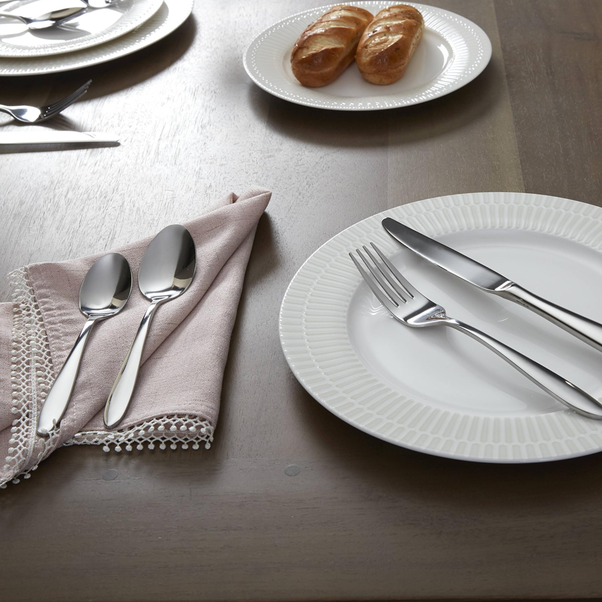 Oneida Mooncrest packaging closeup highlighting premium silverware at value.