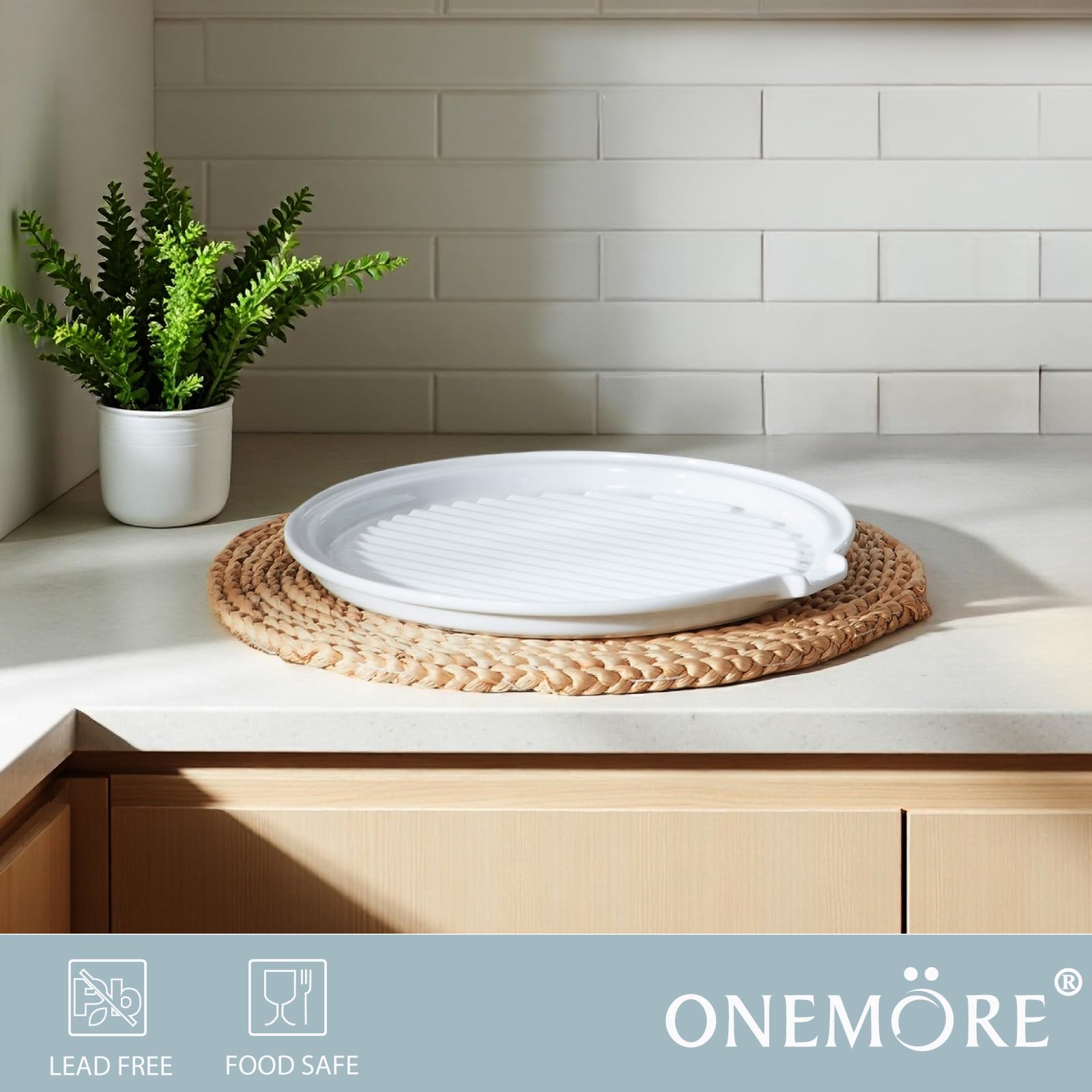 ONEMORE elegant bacon plate for everyday meals and entertaining.