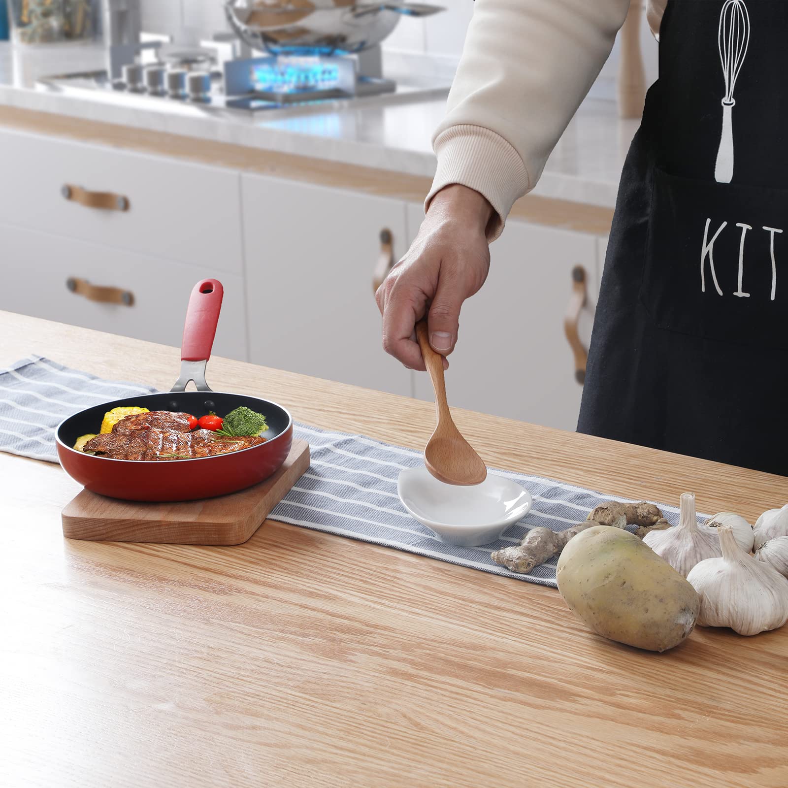 ONTUBE spoon rest white and dishwasher-safe for easy cleanup
