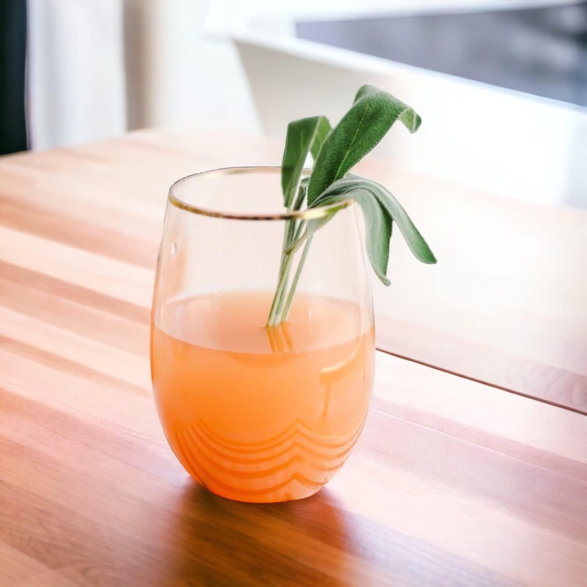Oojami lightweight stemless design, easy to handle for all ages.