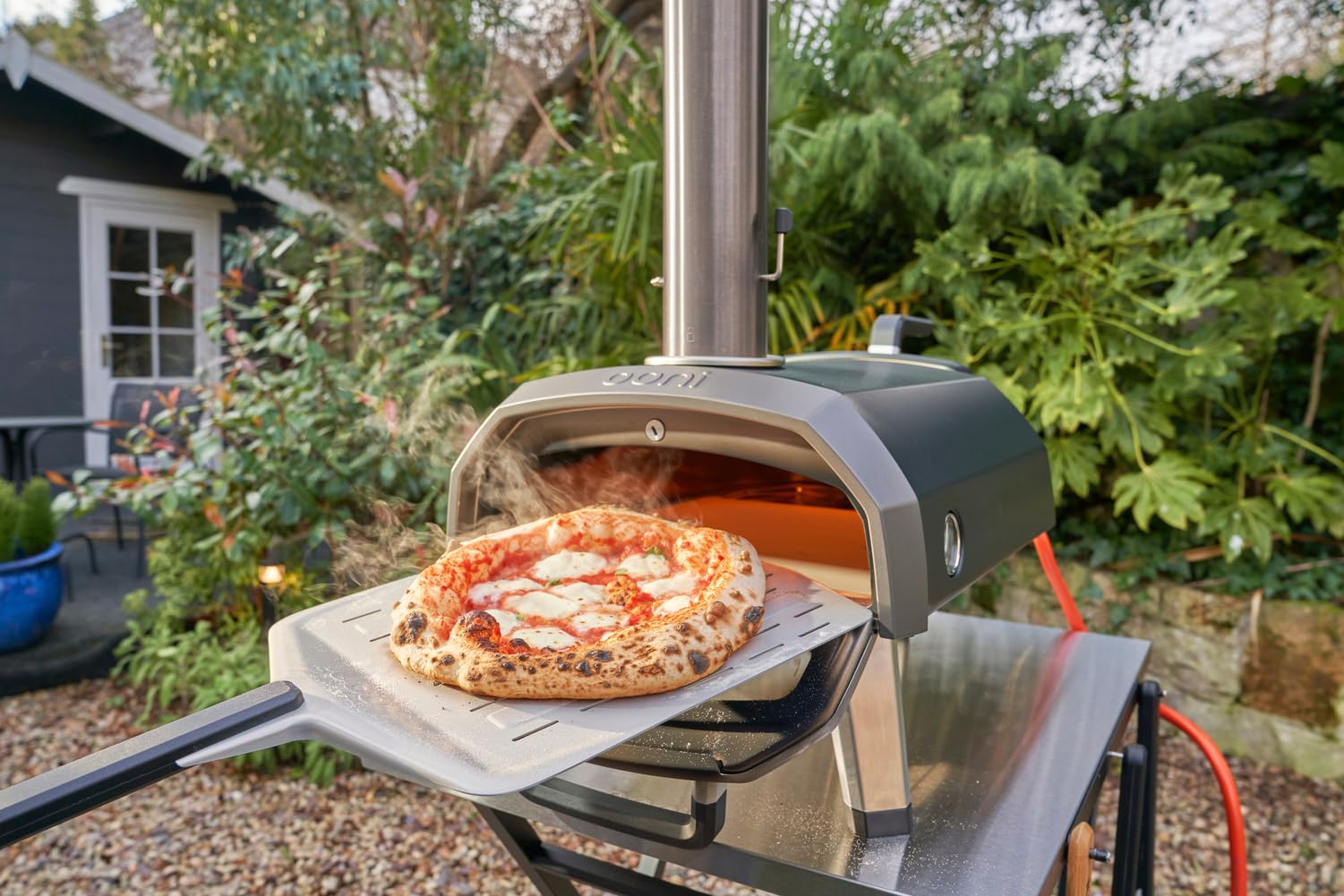 Ooni professional-grade peel supports precise pizza prep and handling.