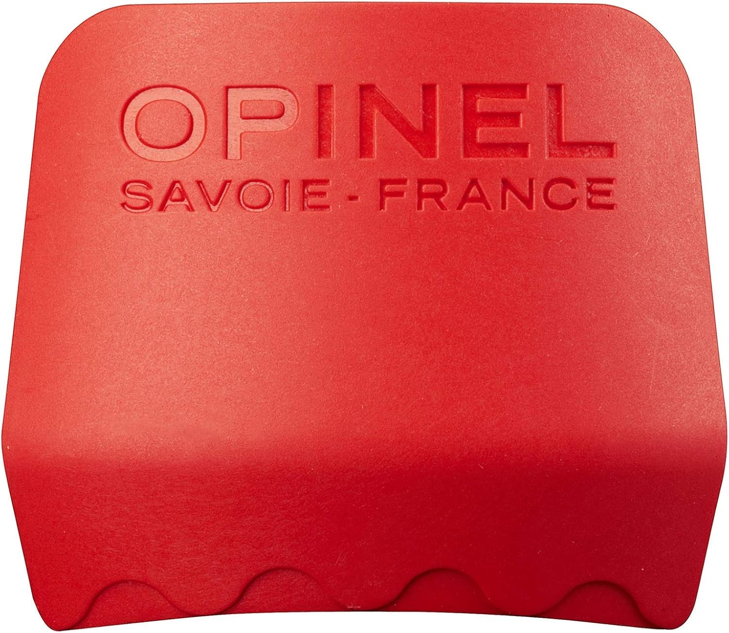 Opinel Le Petit Chef kid-friendly kitchen scene demonstrates hands-on learning.