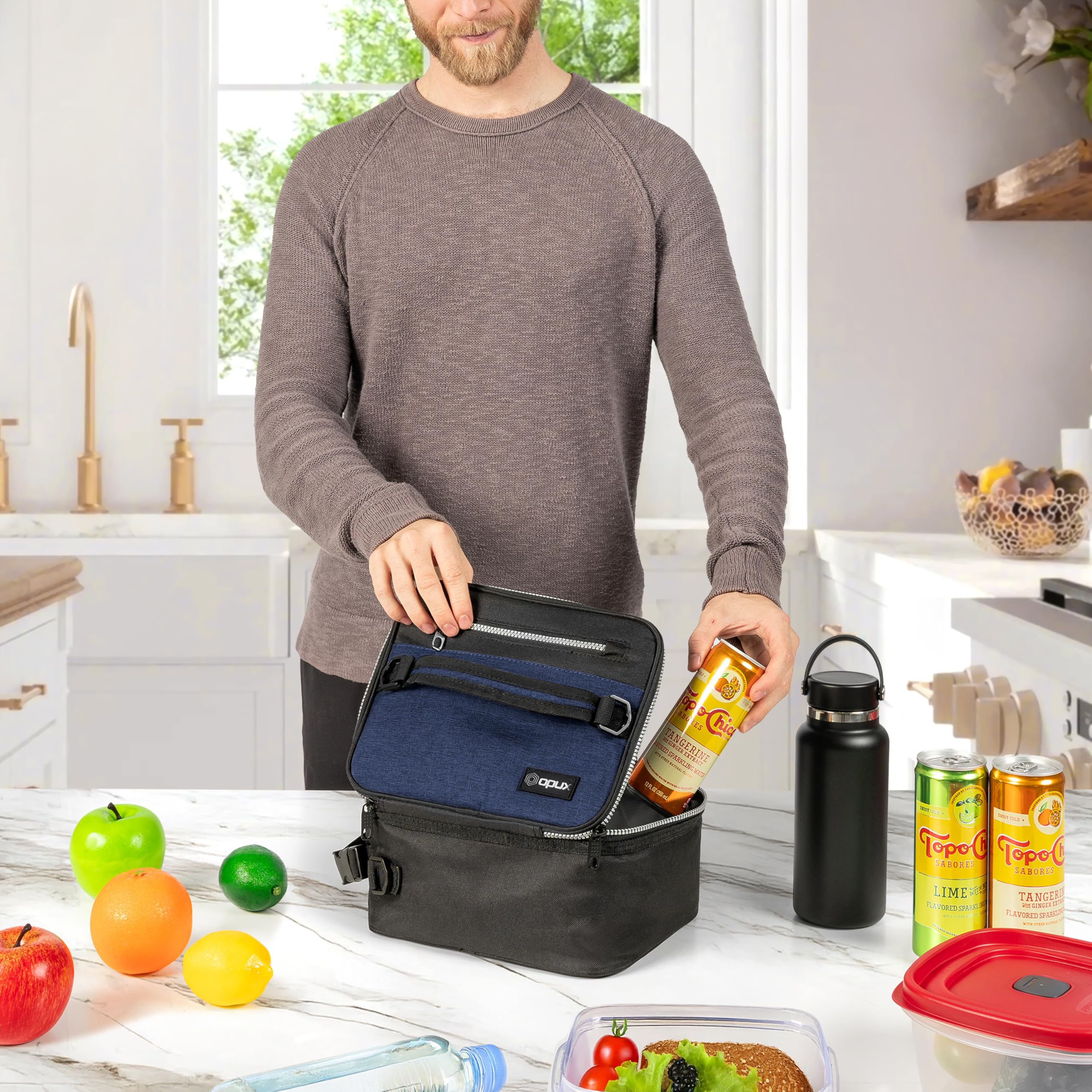 OPUX lunch box clip-on buckle close-up, secure and leakproof design.