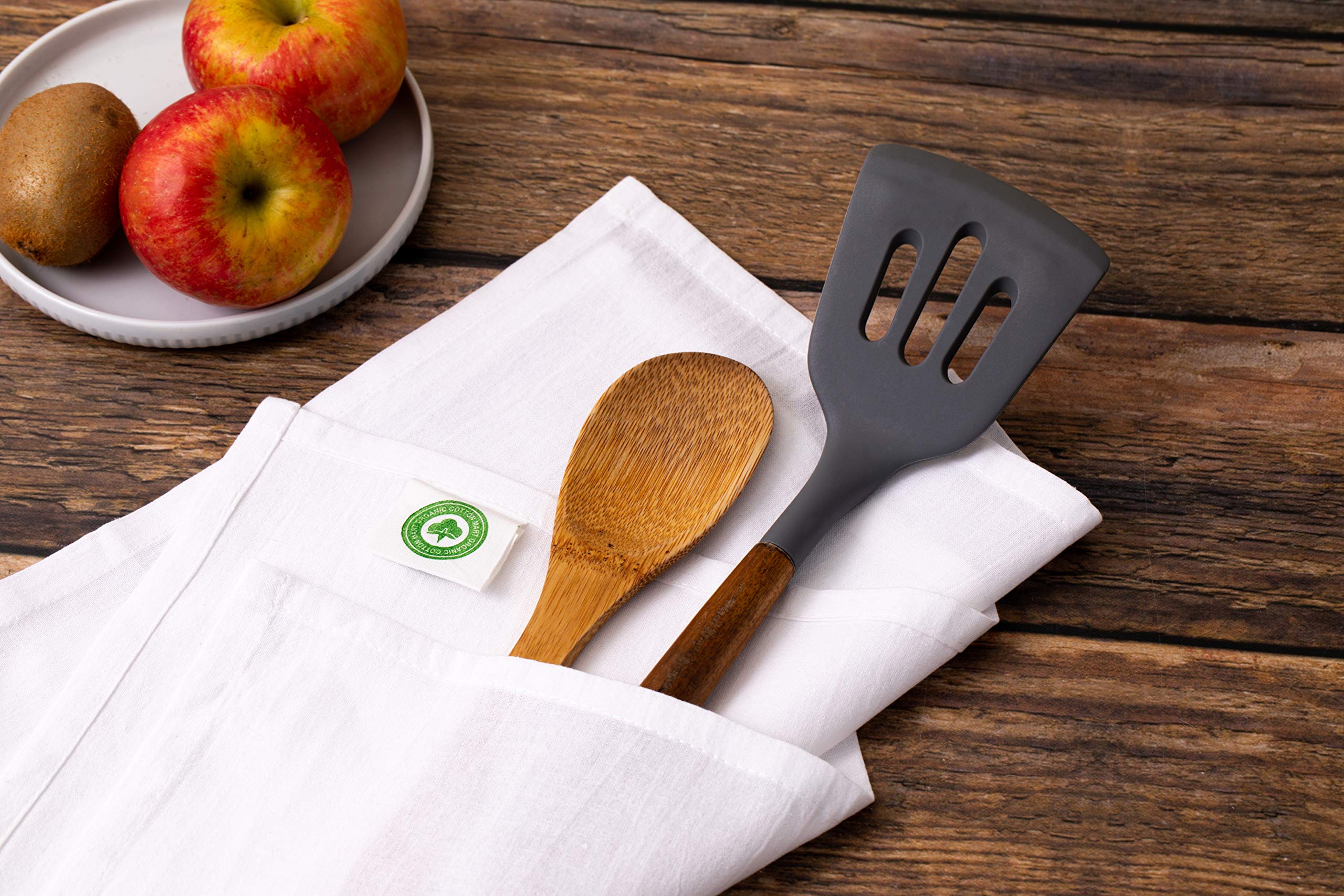 Organic Cotton Mart lint-free white dish cloths for streak-free drying.